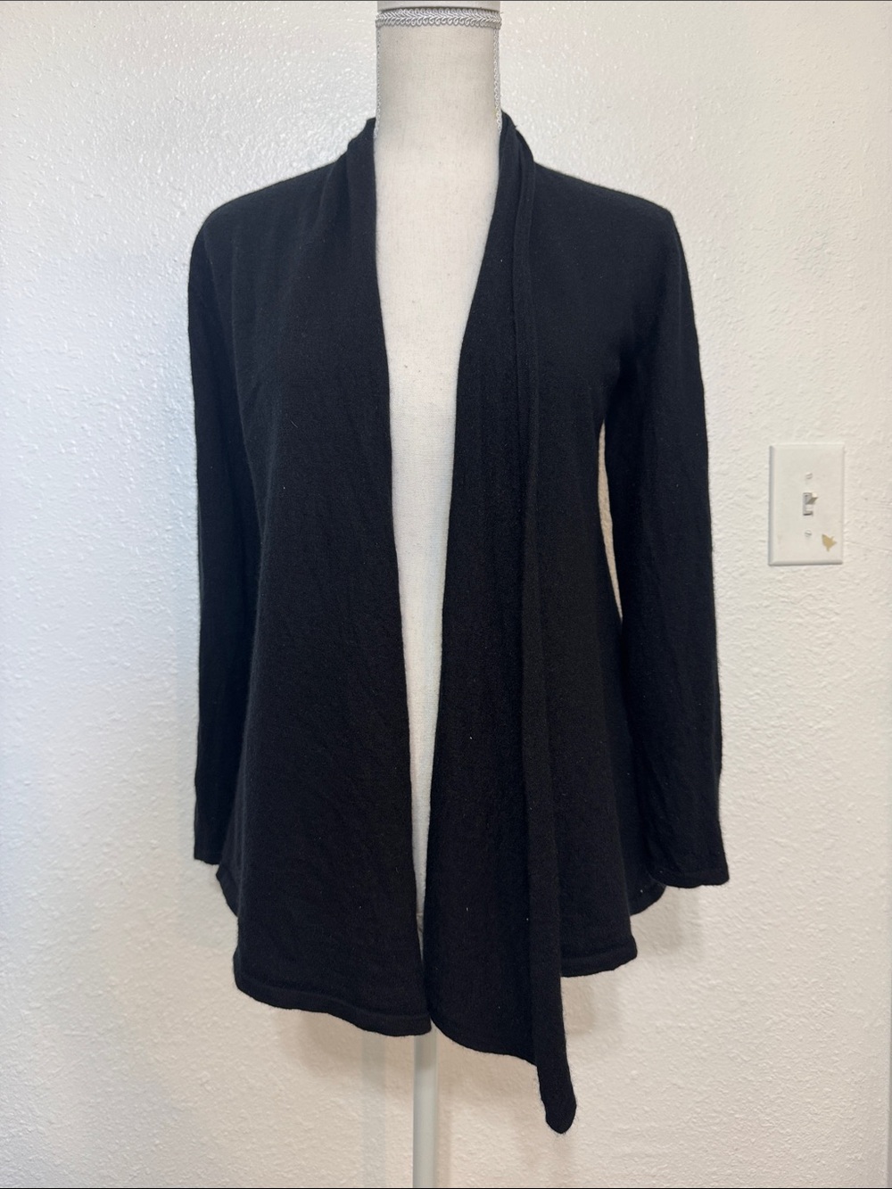 Gigi Reaume Cashmere Cardigan Open-Front Women’s Size Small Black Quiet Luxury - Picture 8 of 8